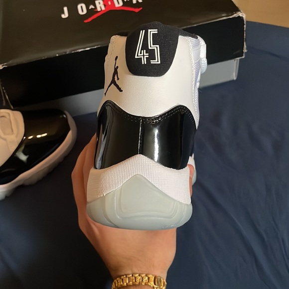 Jordan 11 Concord - Picture 5 of 9